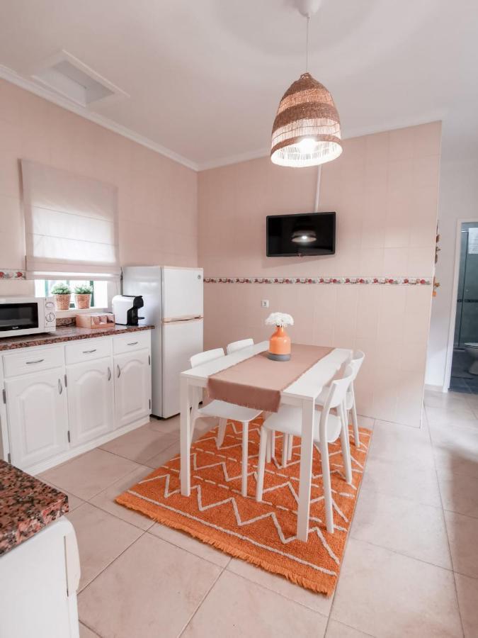 Cantinho Da Praia Apartments Nazaré Kültér fotó