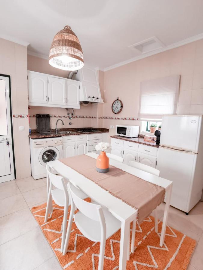 Cantinho Da Praia Apartments Nazaré Kültér fotó